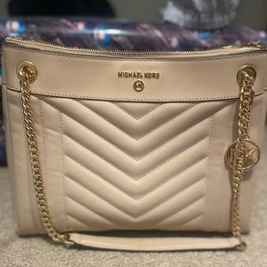 Michael Kors Susan Shoulder Bag
